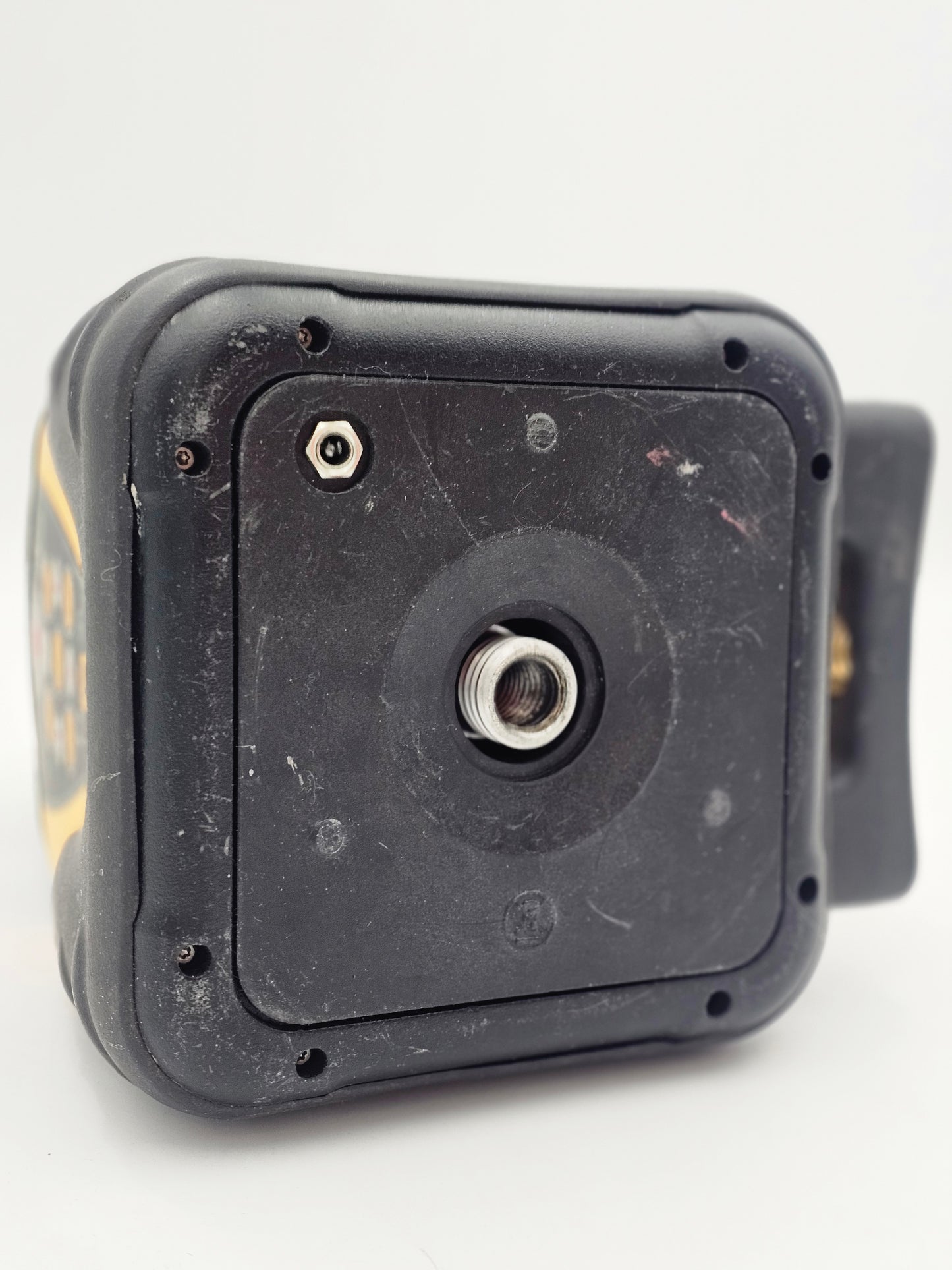 CST Berger / David White 4,8V 9Ah NiMH uudelleen kennotus